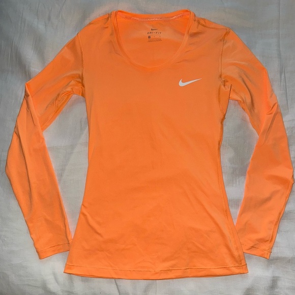 Nike Dry Fit Top - Picture 1 of 4